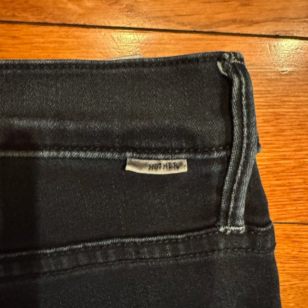 MOTHER The Insider Cropped Step Fray Jeans Size 28 Dark Wash High Waist Raw Hem